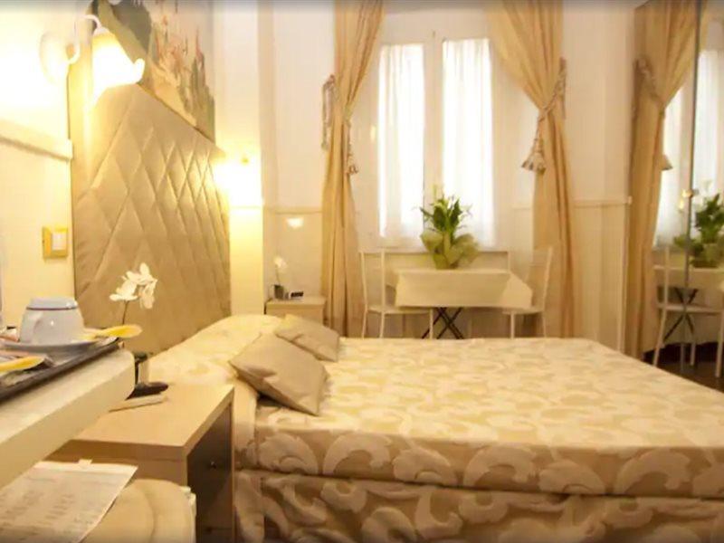 Le Suite Di Via Ottaviano - Suite In Rome B&B Zewnętrze zdjęcie