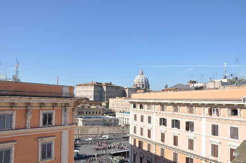 Le Suite Di Via Ottaviano - Suite In Rome B&B Zewnętrze zdjęcie