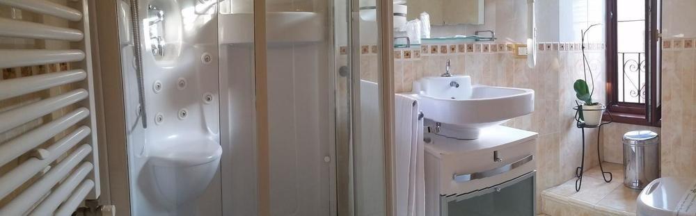 Le Suite Di Via Ottaviano - Suite In Rome B&B Zewnętrze zdjęcie