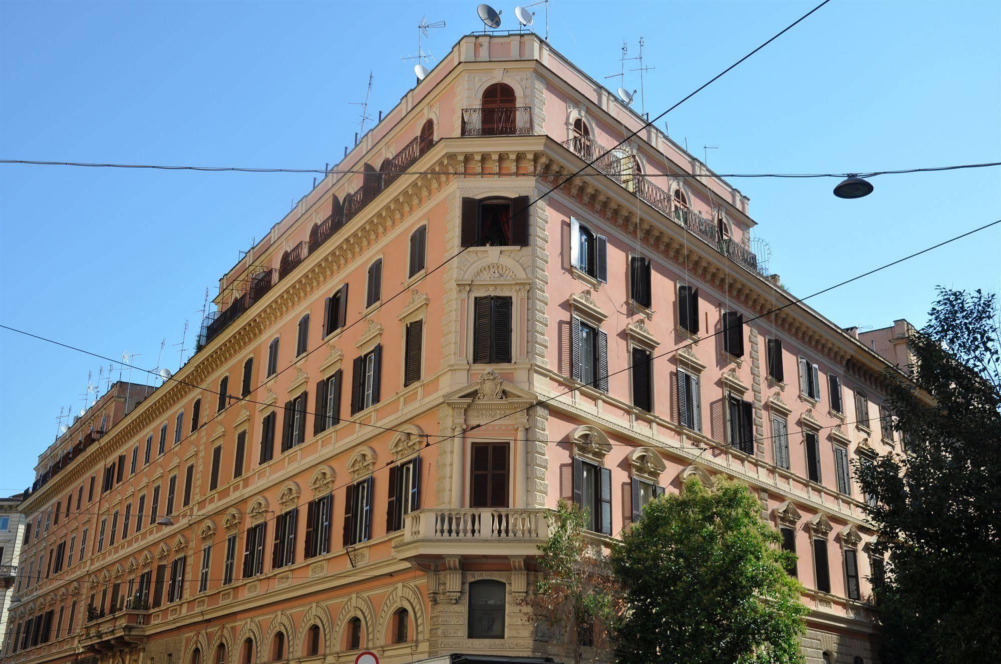 Le Suite Di Via Ottaviano - Suite In Rome B&B Zewnętrze zdjęcie